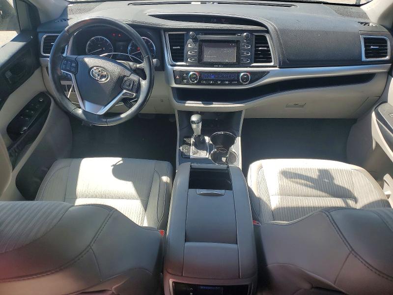 2015 Toyota Highlander მანქანა იყიდება აუქციონზე, vin: 5TDBKRFH8FS174974, აუქციონის ნომერი: 63016806
