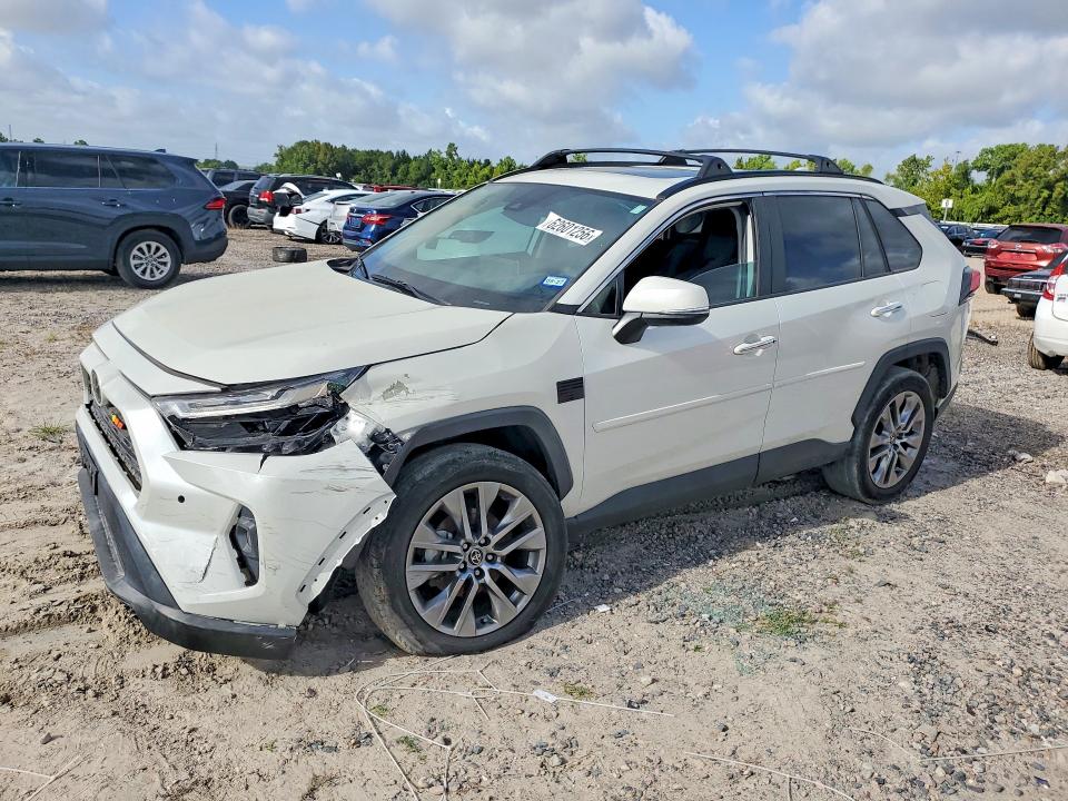 Продажа на аукционе авто 2022 Toyota Rav4, vin: 2T3Y1RFV3NW197742, номер лота: 62601256