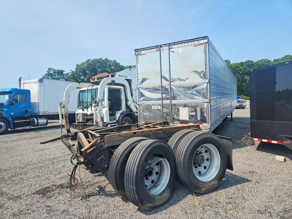 58759796 :رقم المزاد ، 1UYVS25398M318817 vin ، 2008 Utility Trailer Trailer مزاد بيع
