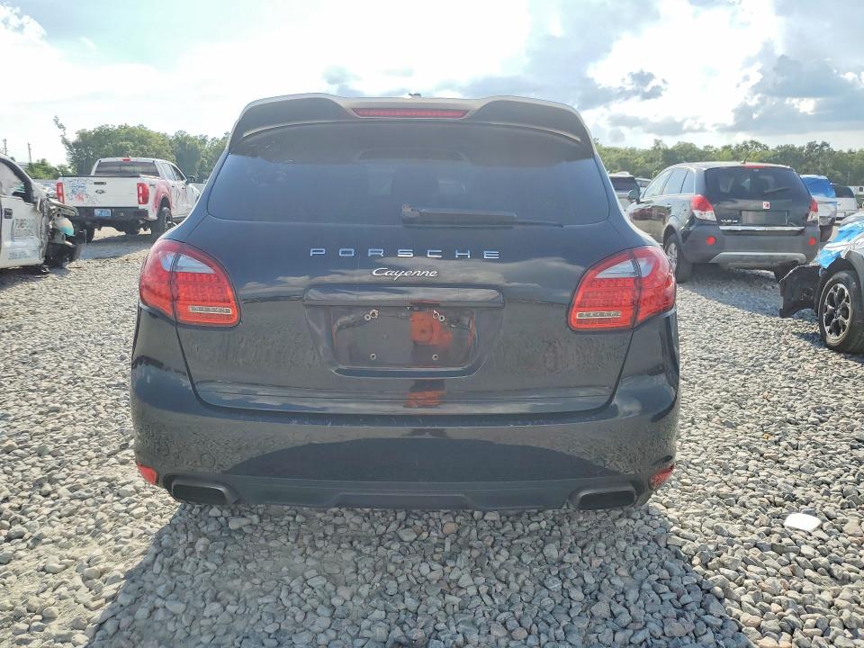 60430366 :رقم المزاد ، WP1AA2A25ELA97424 vin ، 2014 Porsche Cayenne مزاد بيع