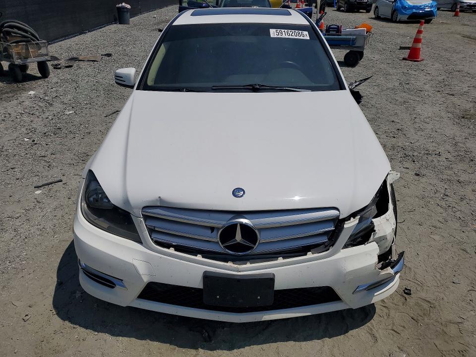 Продаж на аукціоні авто 2013 Mercedes-benz C, vin: WDDGF4HB1DR246797, номер лоту: 59162086