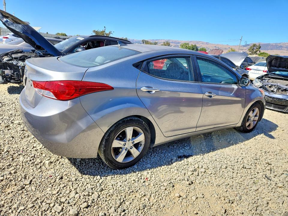 62492876 :رقم المزاد ، KMHDH4AE4CU357573 vin ، 2012 Hyundai Elantra مزاد بيع