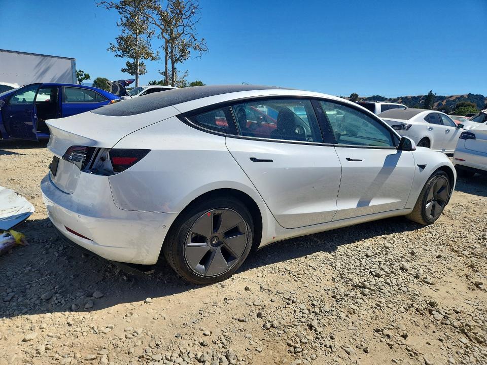 Продажа на аукционе авто 2022 Tesla Model 3, vin: 5YJ3E1EAXNF122864, номер лота: 61821656