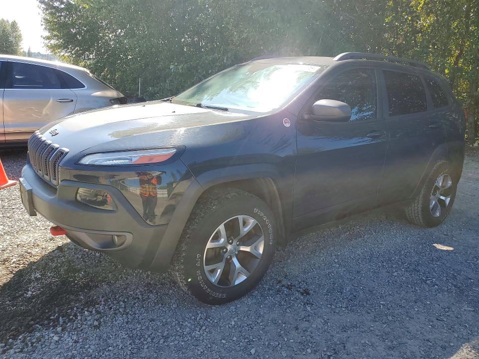 60235836 :رقم المزاد ، 1C4PJMBBXHW517283 vin ، 2017 Jeep Cherokee مزاد بيع