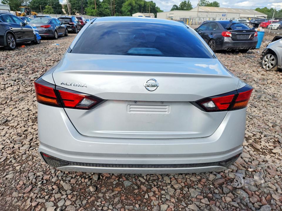 62331136 :رقم المزاد ، 1N4BL4BV7MN365063 vin ، 2021 Nissan Altima مزاد بيع
