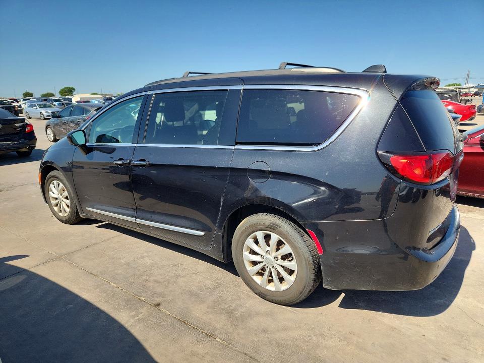 62121296 :رقم المزاد ، 2C4RC1BG1HR794376 vin ، 2017 Chrysler Pacifica مزاد بيع