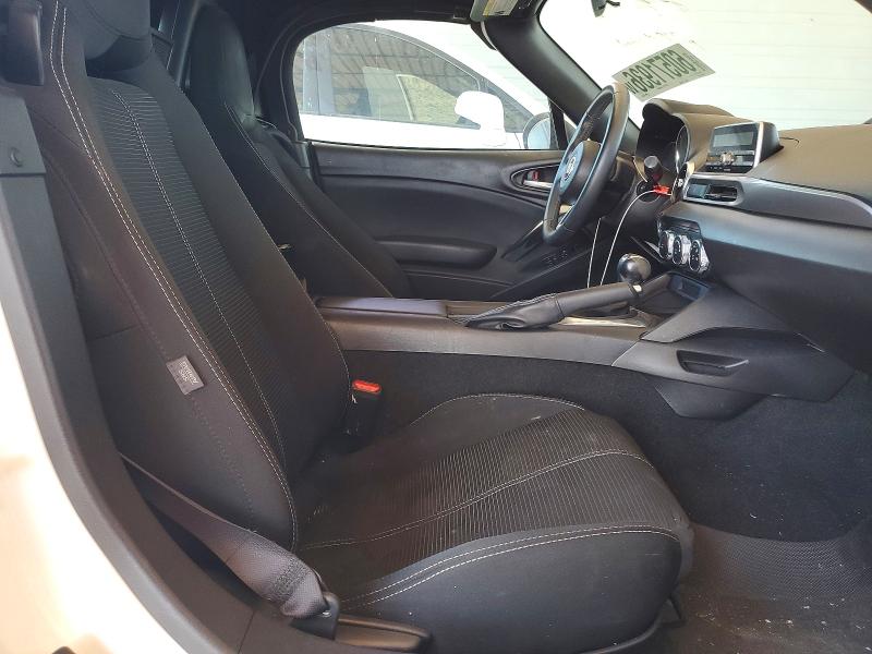 Продажа на аукционе авто 2017 Fiat 124 Spider, vin: JC1NFAEK1H0107829, номер лота: 60571936