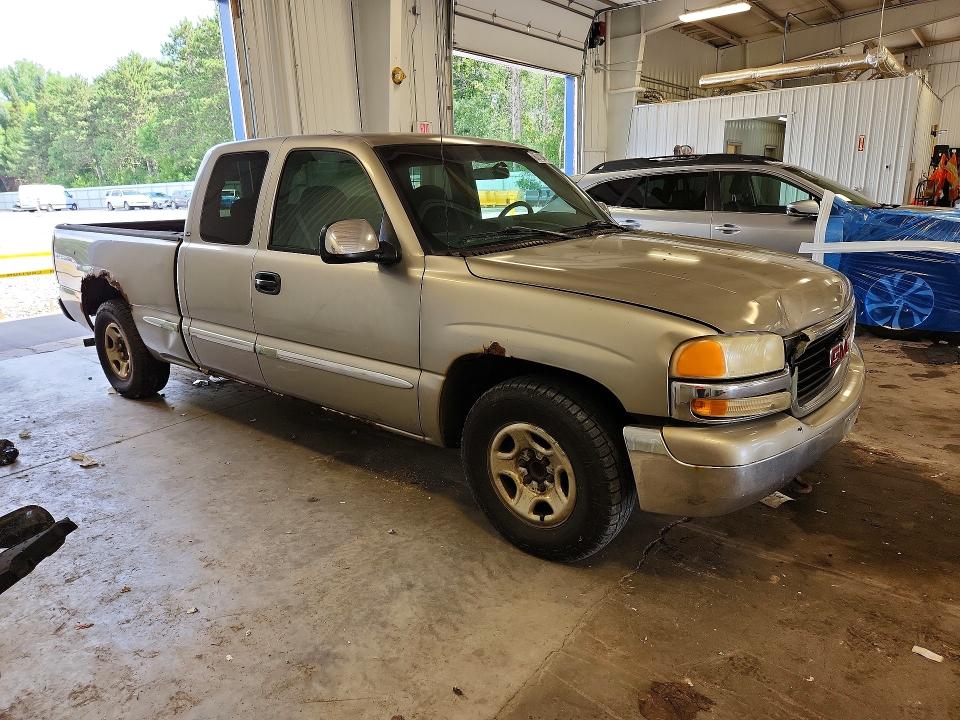 60124696 :رقم المزاد ، 1GTEC19T3YZ170120 vin ، 2000 Gmc New Sierra مزاد بيع