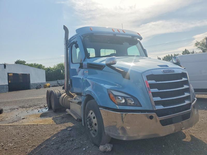 Продажа на аукционе авто 2021 Freightliner Cascadia 126, vin: 3AKJHLDV0MSMU8468, номер лота: 59351206