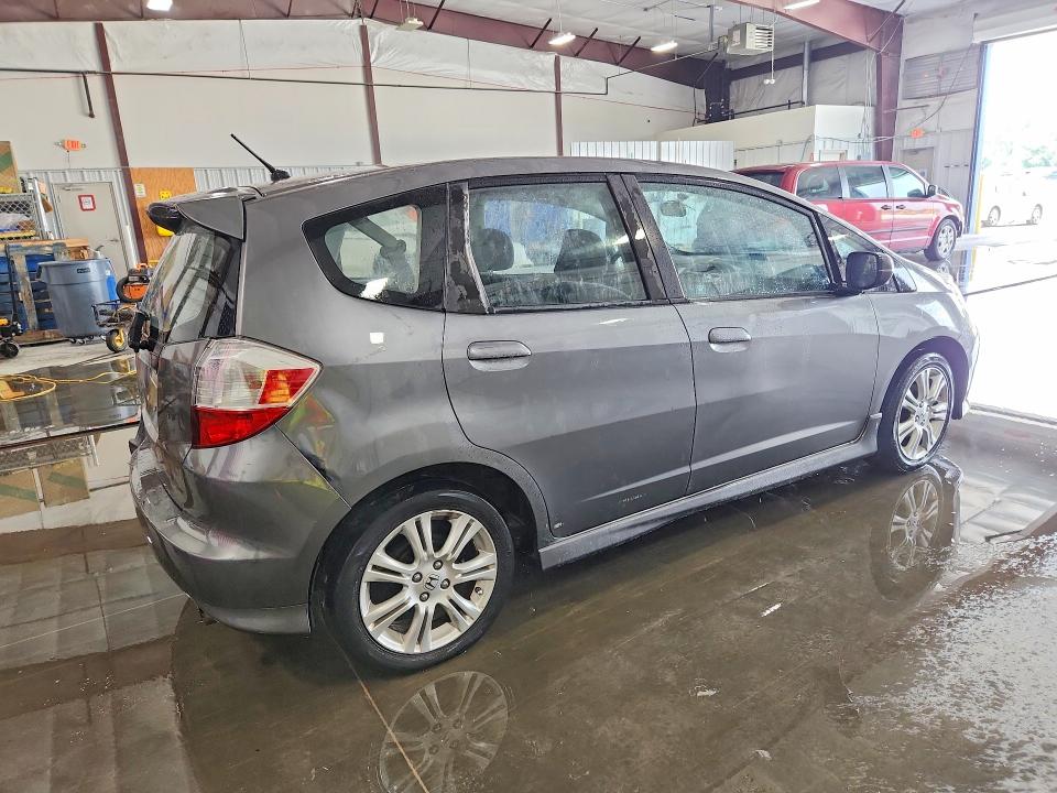 Продажа на аукционе авто 2011 Honda Fit, vin: JHMGE8H56BC024897, номер лота: 61556346