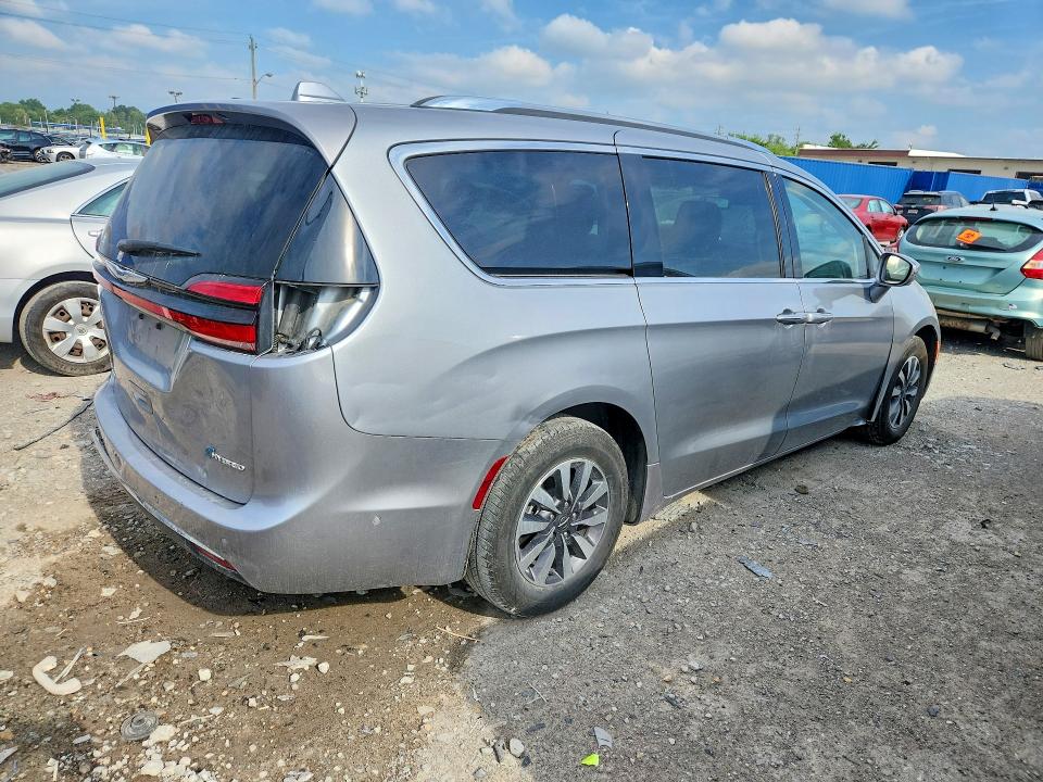 Auction sale of the 2021 Chrysler Pacifica, vin: 2C4RC1L7XMR594024, lot number: 59579896