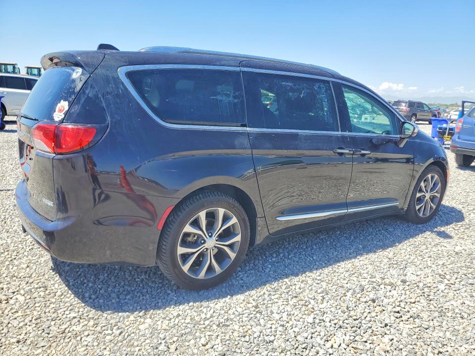 60761256 :رقم المزاد ، 2C4RC1GG0HR525746 vin ، 2017 Chrysler Pacifica مزاد بيع