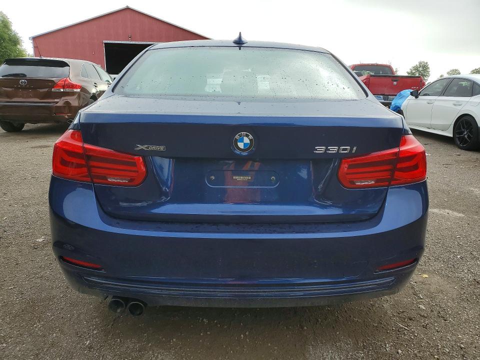 61898836 :رقم المزاد ، WBA8D9C51JEM31399 vin ، 2018 Bmw 330 مزاد بيع