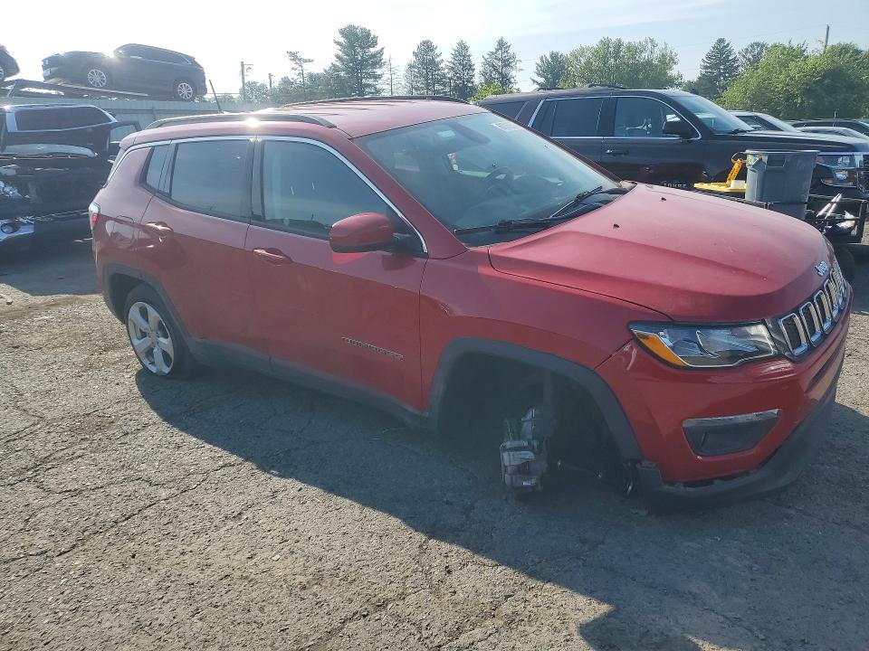 61069526 :رقم المزاد ، 3C4NJDBB1JT415535 vin ، 2018 Jeep Compass مزاد بيع