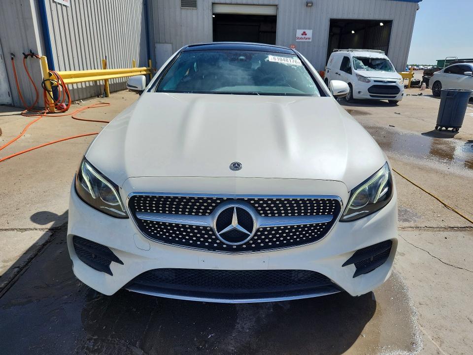 61048176 :رقم المزاد ، WDD1J6GB9JF016455 vin ، 2018 Mercedes-benz E مزاد بيع