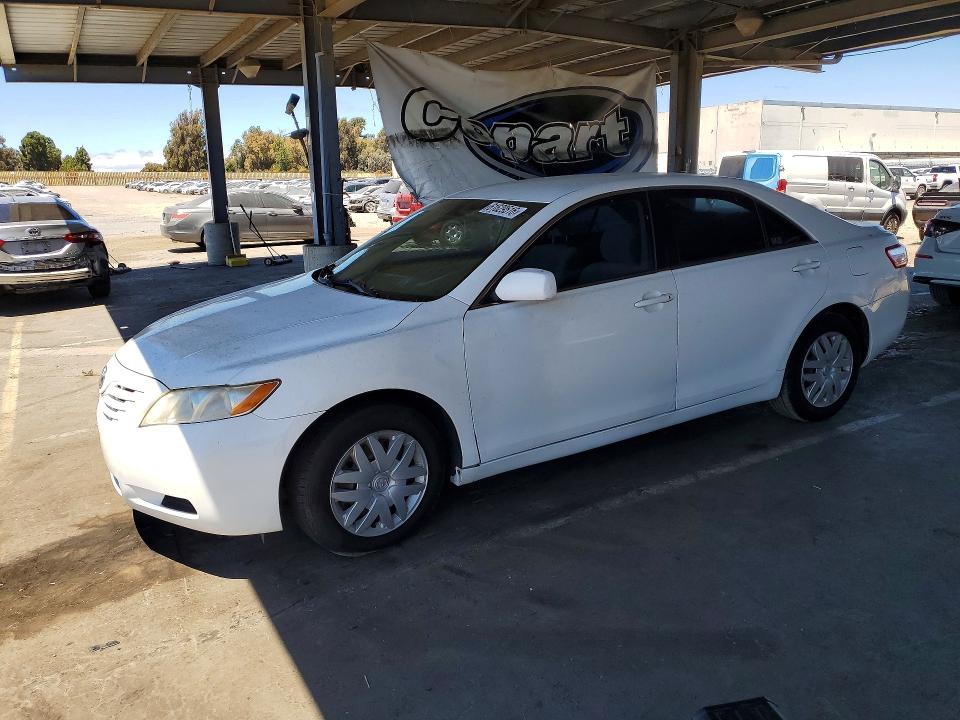61629516 :رقم المزاد ، 4T1BE46K88U732774 vin ، 2008 Toyota Camry مزاد بيع