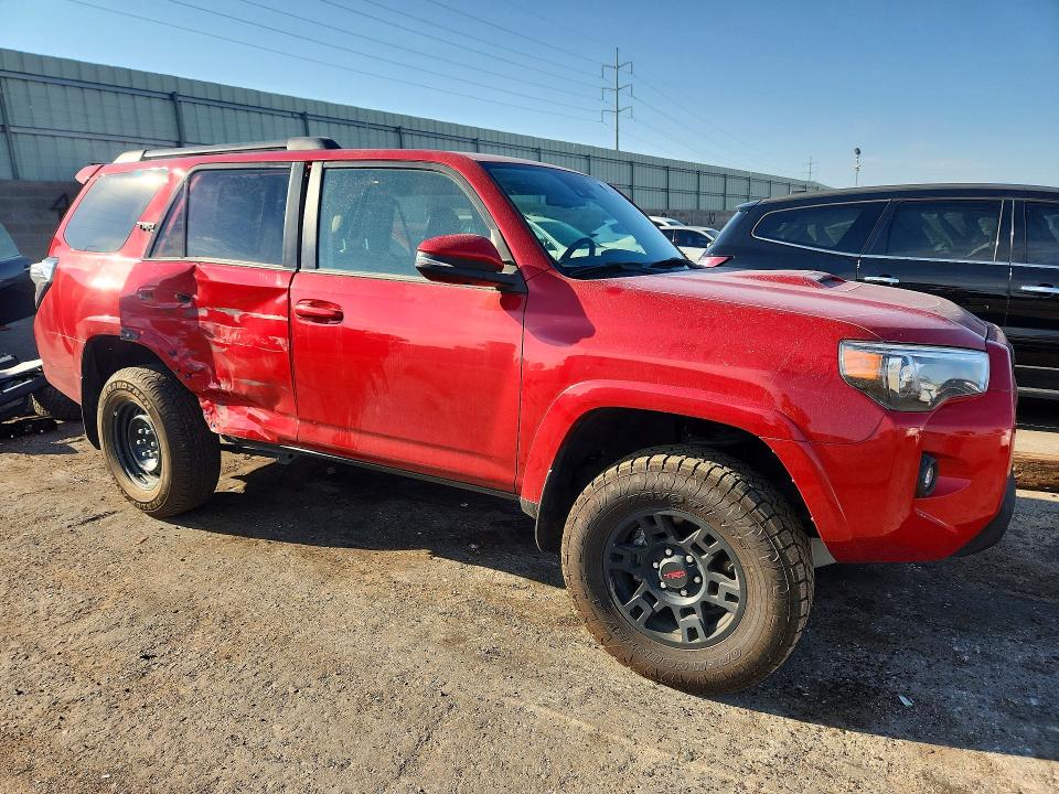 60166516 :رقم المزاد ، JTERU5JR8R6274347 vin ، 2024 Toyota 4runner مزاد بيع