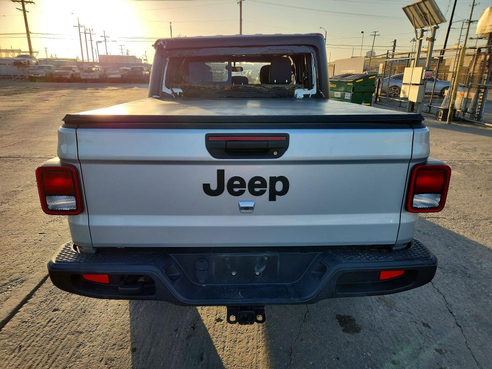 61401966 :رقم المزاد ، 1C6HJTAGXNL138672 vin ، 2022 Jeep Gladiator مزاد بيع