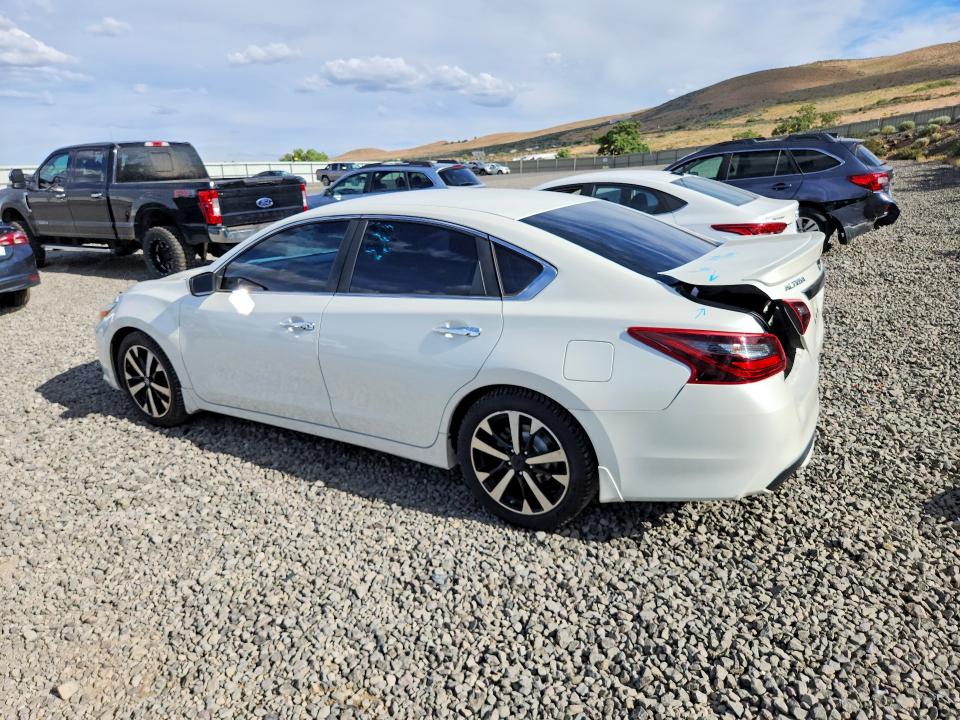 Продажа на аукционе авто 2018 Nissan Altima, vin: 1N4AL3AP6JC258568, номер лота: 59171586