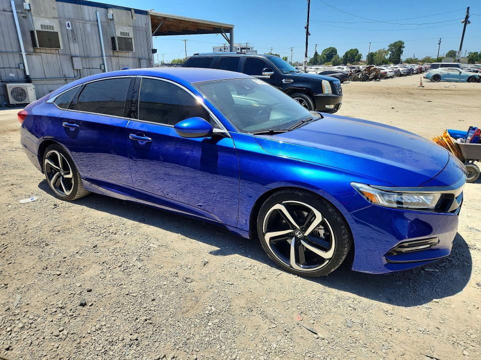 Aukcja sprzedaży 2018 Honda Accord, vin: 1HGCV1F3XJA179926, numer aukcji: 61052426