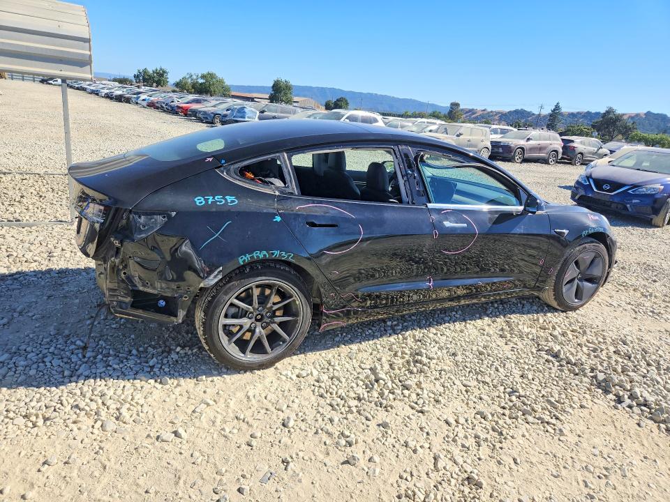 63381206 :رقم المزاد ، 5YJ3E1EA1JF173163 vin ، 2018 Tesla Model 3 مزاد بيع