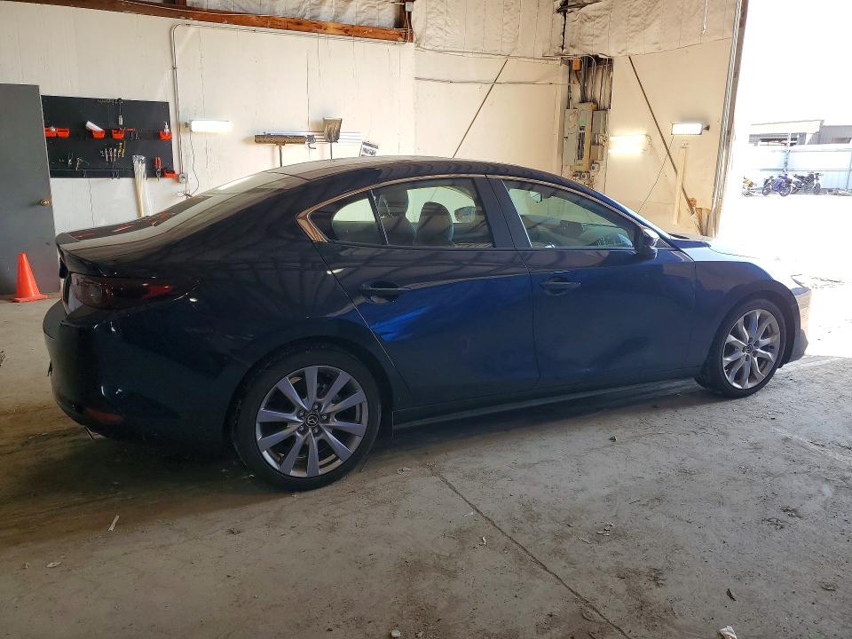 Продажа на аукционе авто 2022 Mazda 3, vin: 3MZBPACLXNM305989, номер лота: 59177356