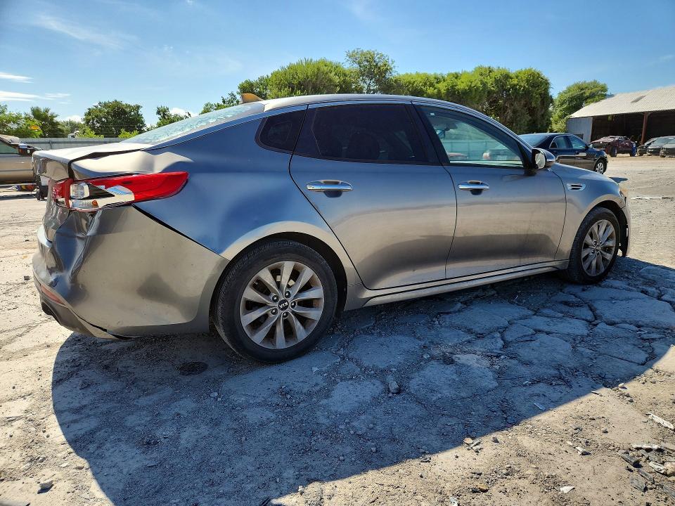60035516 :رقم المزاد ، 5XXGT4L34HG137696 vin ، 2017 Kia Optima مزاد بيع