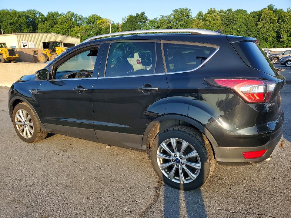 Продаж на аукціоні авто 2018 Ford Escape, vin: 1FMCU9J9XJUB78717, номер лоту: 62011406