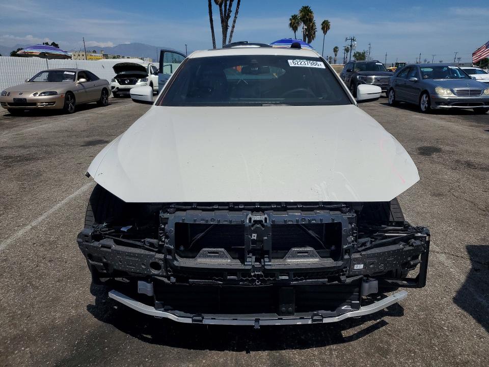 62237986 :رقم المزاد ، WBY23HD03SFU96046 vin ، 2025 Bmw I4 مزاد بيع