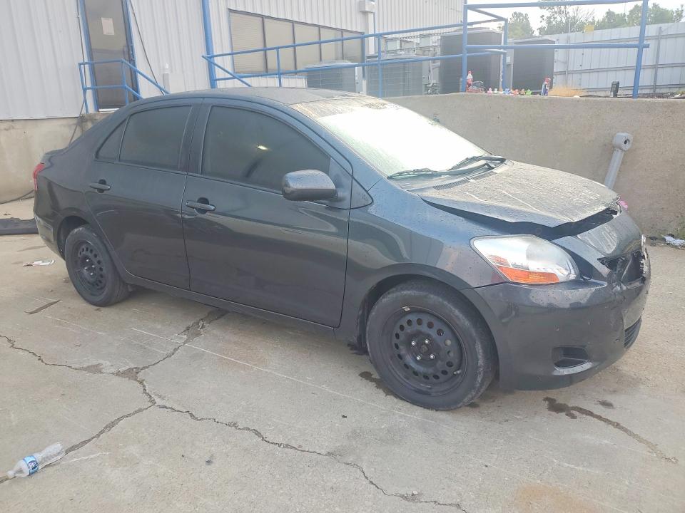 62398296 :رقم المزاد ، JTDBT4K34B1401465 vin ، 2011 Toyota Yaris مزاد بيع