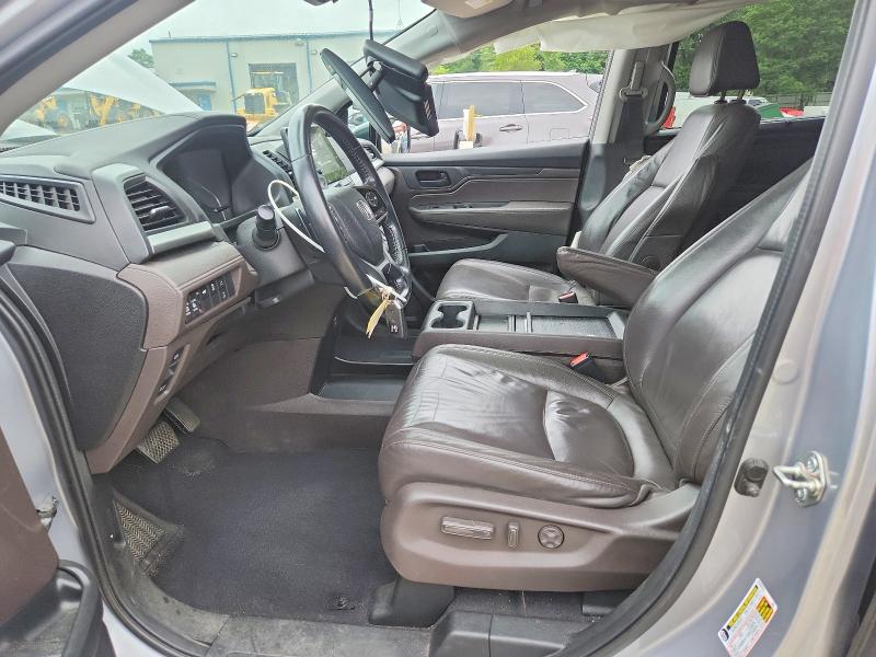 58704306 :رقم المزاد ، 5FNRL6H75JB054884 vin ، 2018 Honda Odyssey مزاد بيع