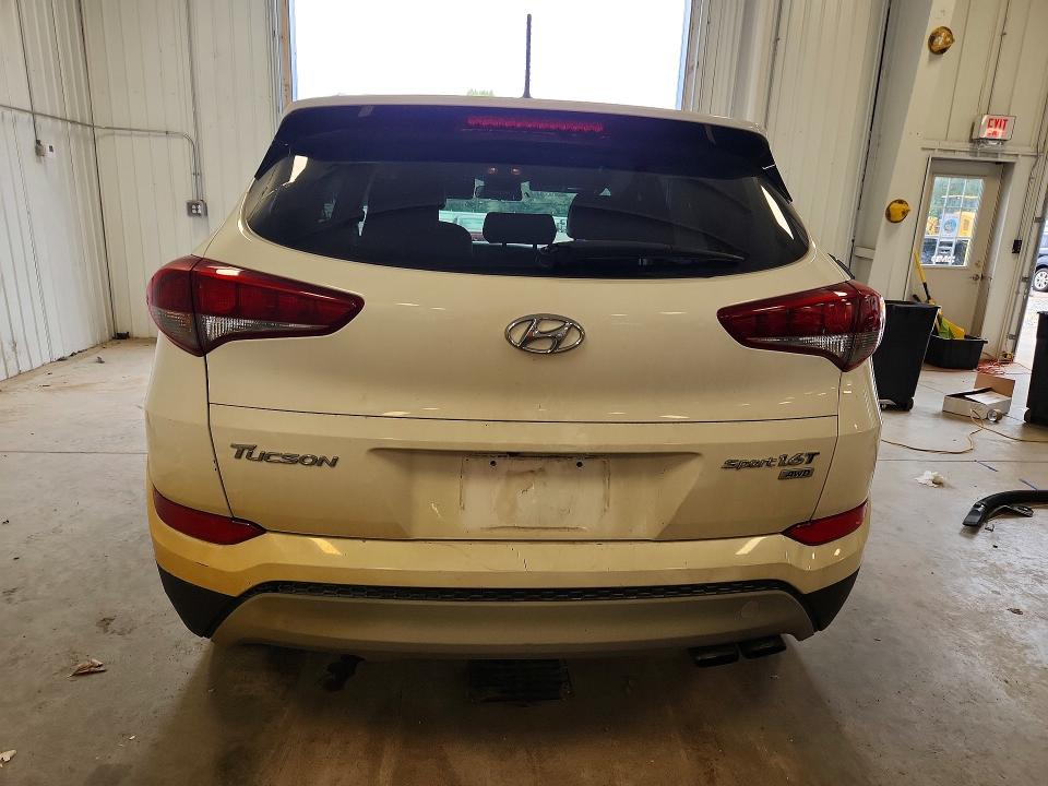 2017 Hyundai Tucson მანქანა იყიდება აუქციონზე, vin: KM8J3CA25HU281886, აუქციონის ნომერი: 62633956