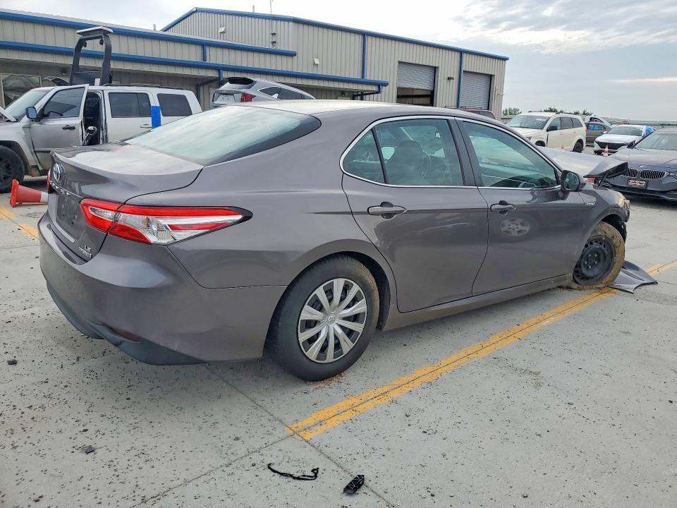 Aukcja sprzedaży 2018 Toyota Camry, vin: 4T1B31HK7JU500013, numer aukcji: 61580106