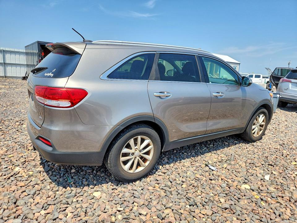 Продажа на аукционе авто 2017 Kia Sorento, vin: 5XYPG4A55HG242073, номер лота: 62243546