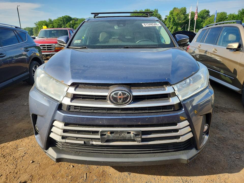 2018 Toyota Highlander მანქანა იყიდება აუქციონზე, vin: 5TDJZRFH5JS491997, აუქციონის ნომერი: 61348546