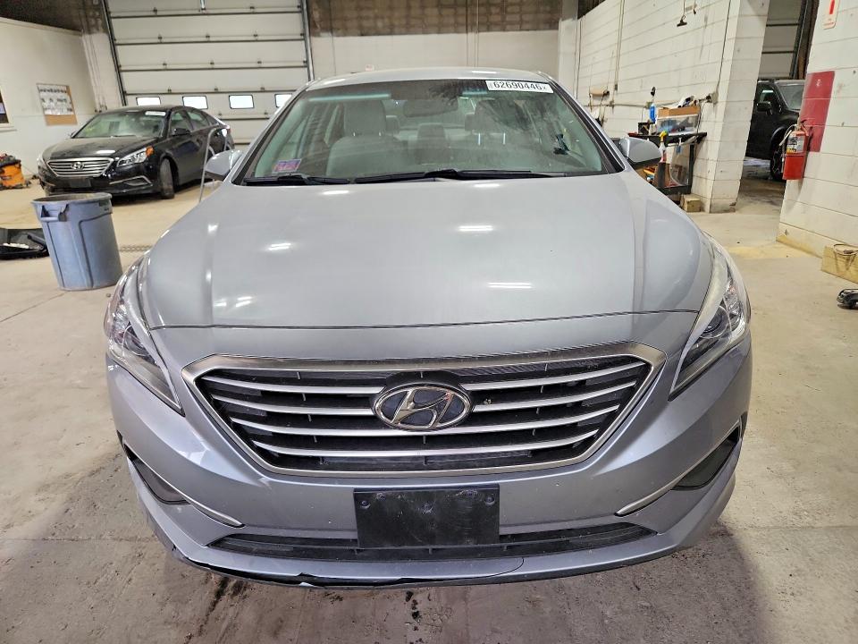 Продажа на аукционе авто 2016 Hyundai Sonata, vin: 5NPE24AF1GH283032, номер лота: 62690446