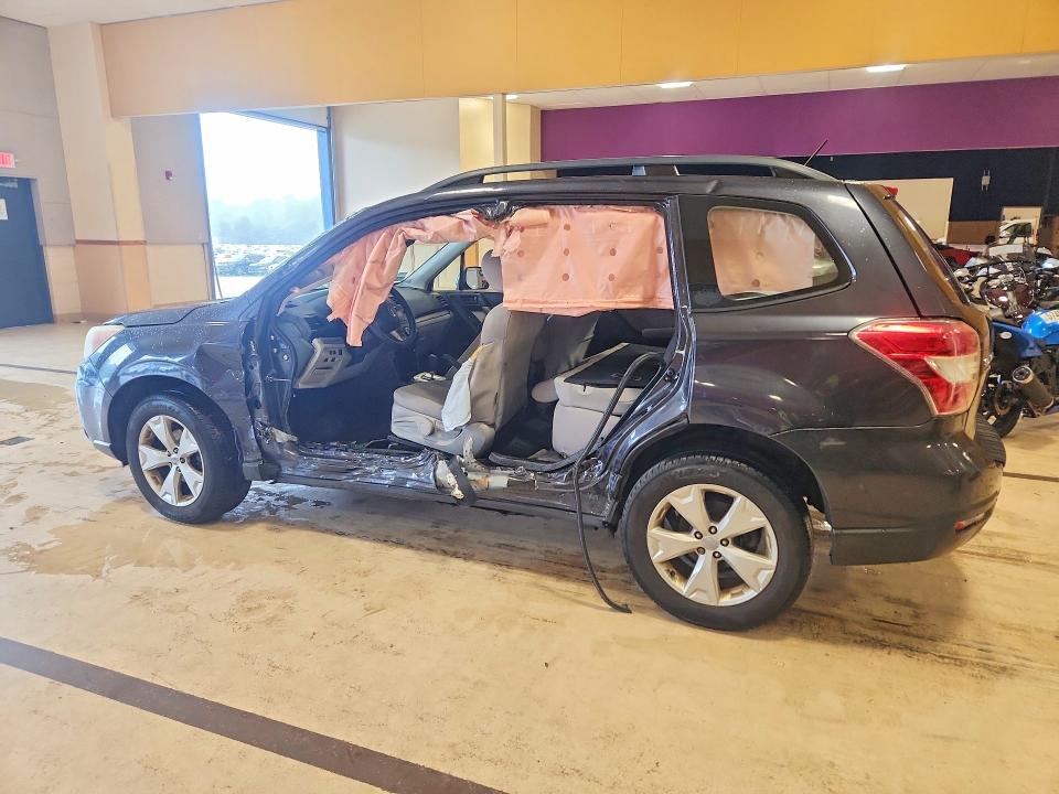 Продажа на аукционе авто 2015 Subaru Forester, vin: JF2SJABCXFH527073, номер лота: 62957696