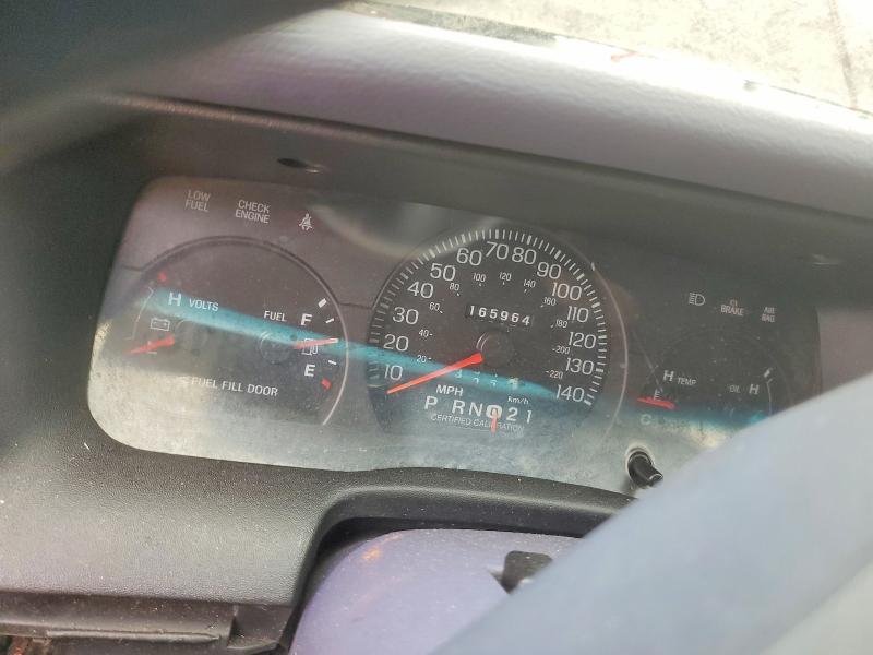 Продажа на аукционе авто 2002 Ford Crown Victoria, vin: 2FAFP71W92X129446, номер лота: 62512816