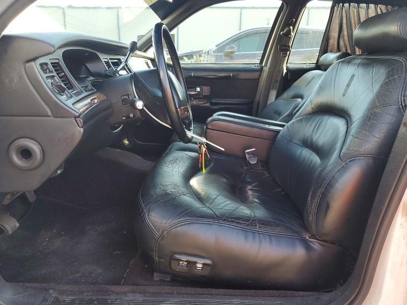 62426966 :رقم المزاد ، 1LNLM82WXSY725431 vin ، 1995 Lincoln Town Car مزاد بيع