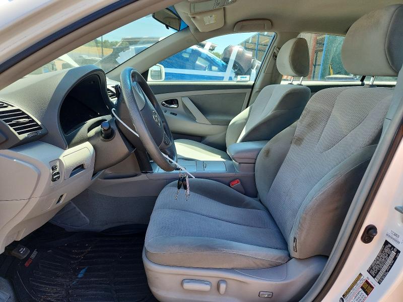 60884206 :رقم المزاد ، 4T1BF3EK7AU570084 vin ، 2010 Toyota Camry مزاد بيع