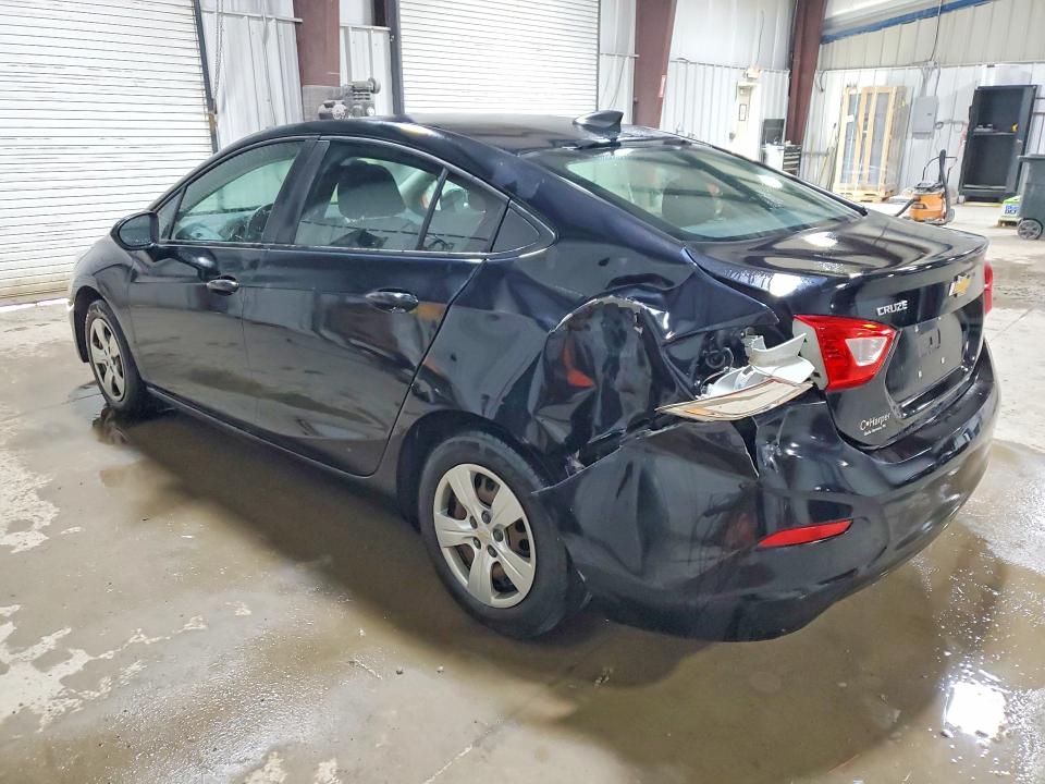 62119956 :رقم المزاد ، 1G1BC5SM4H7202820 vin ، 2017 Chevrolet Cruze مزاد بيع