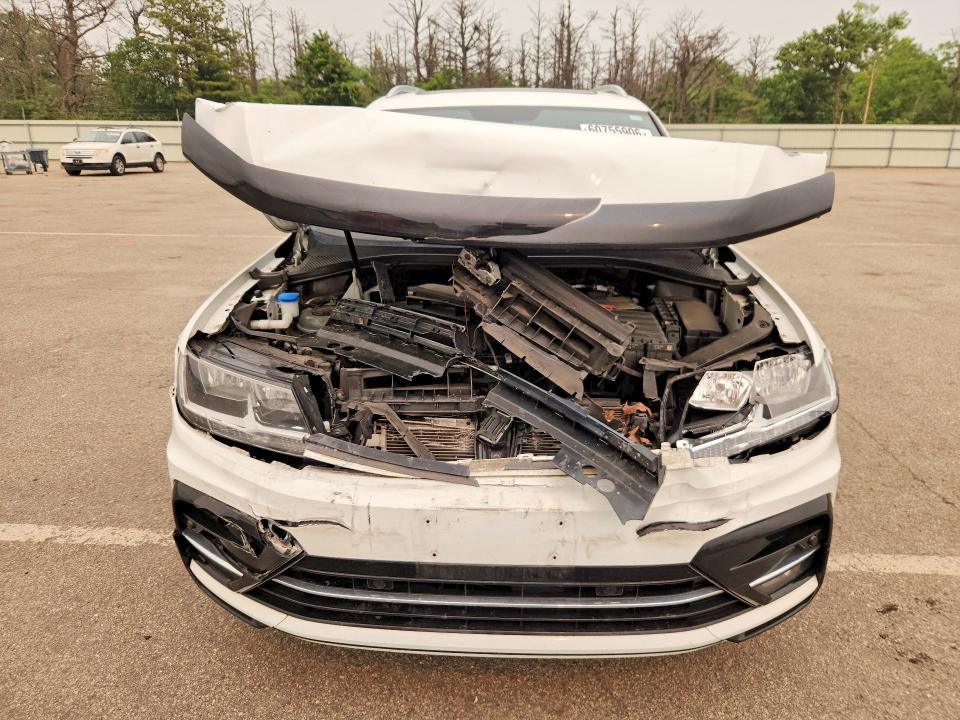 60755906 :رقم المزاد ، 3VV2B7AX8KM015922 vin ، 2019 Volkswagen Tiguan مزاد بيع