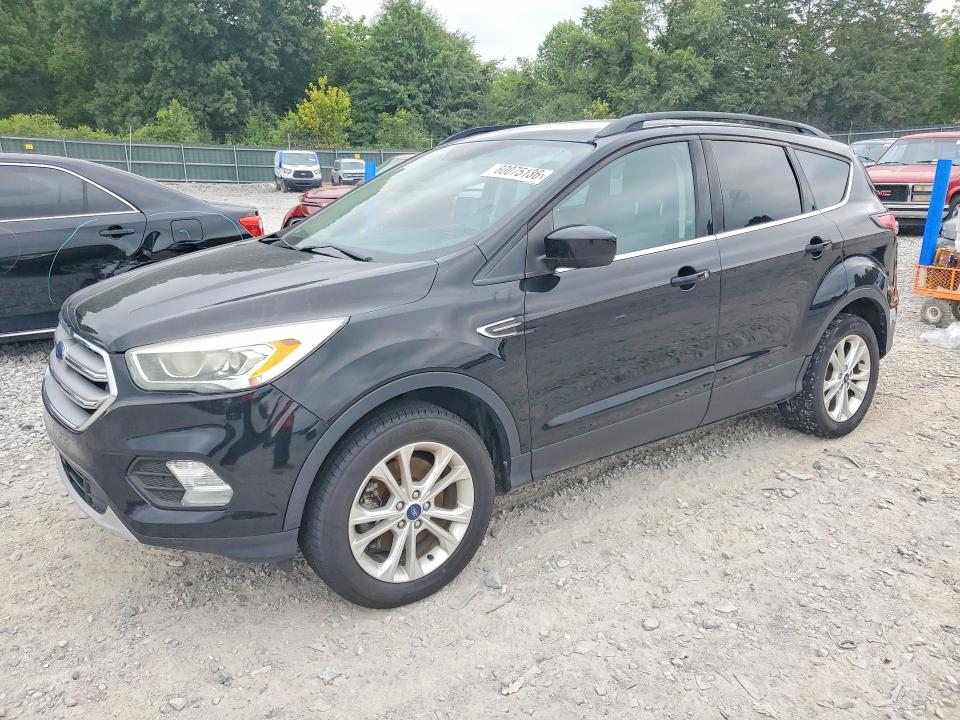 60075136 :رقم المزاد ، 1FMCU9GDXHUA47910 vin ، 2017 Ford Escape مزاد بيع