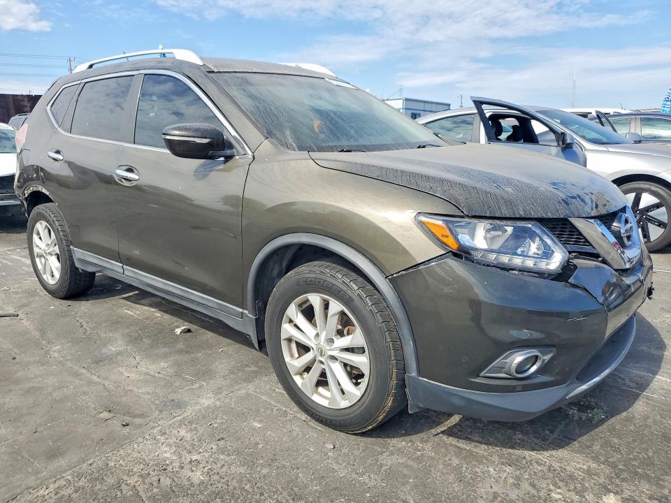 60886276 :رقم المزاد ، 5N1AT2MT7FC802043 vin ، 2015 Nissan Rogue مزاد بيع