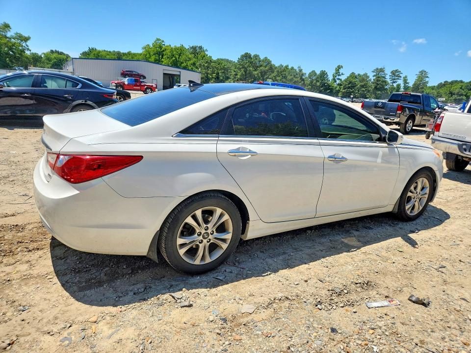59601626 :رقم المزاد ، 5NPEC4AC8DH577686 vin ، 2013 Hyundai Sonata مزاد بيع