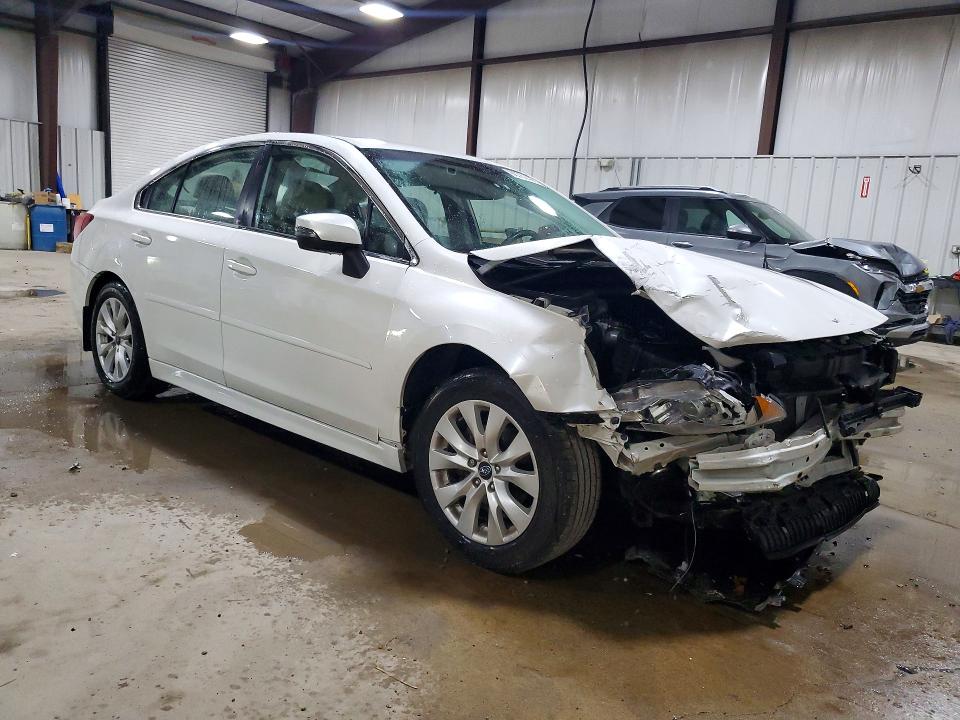 60767406 :رقم المزاد ، 4S3BNBF63G3031270 vin ، 2016 Subaru Legacy مزاد بيع
