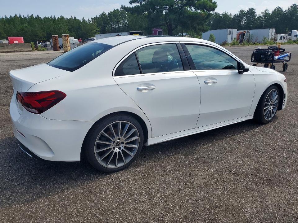 2019 Mercedes-benz A მანქანა იყიდება აუქციონზე, vin: WDD3G4EB3KW005645, აუქციონის ნომერი: 59888586