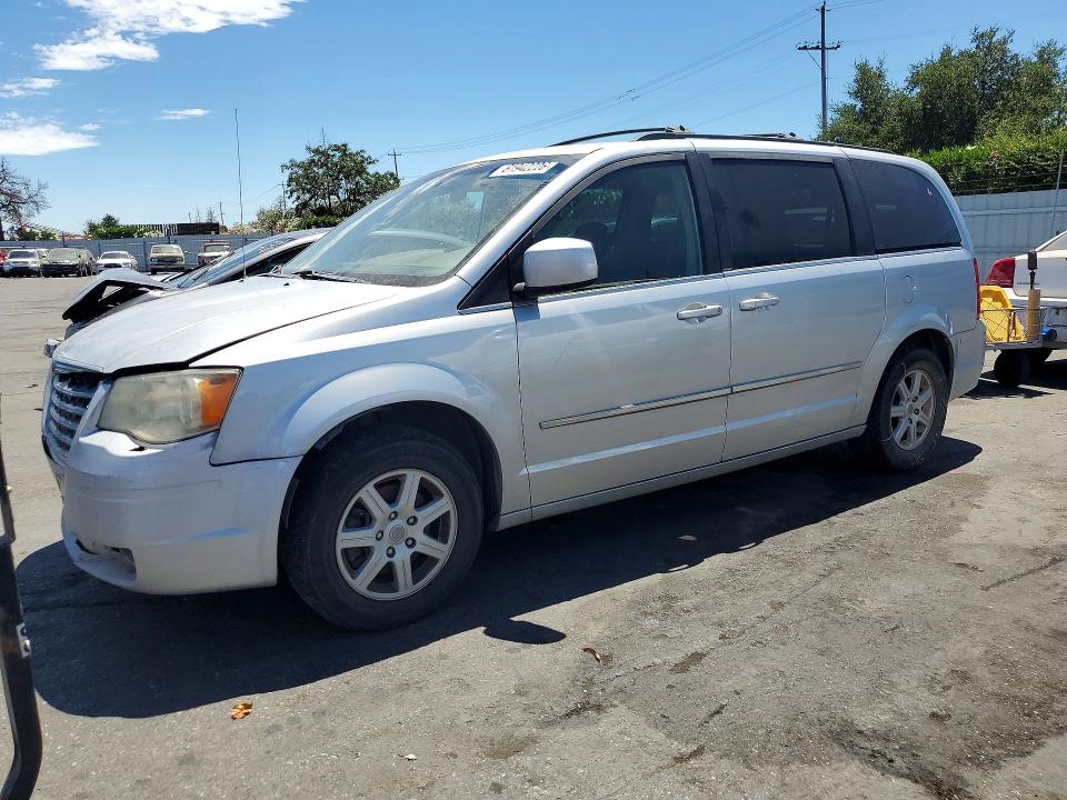 61942226 :رقم المزاد ، 2A4RR5D12AR450683 vin ، 2010 Chrysler Town & Country مزاد بيع