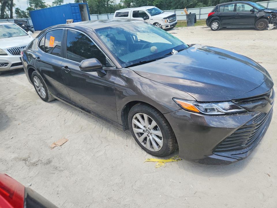 2019 Toyota Camry მანქანა იყიდება აუქციონზე, vin: 4T1B11HK4KU171438, აუქციონის ნომერი: 59572986