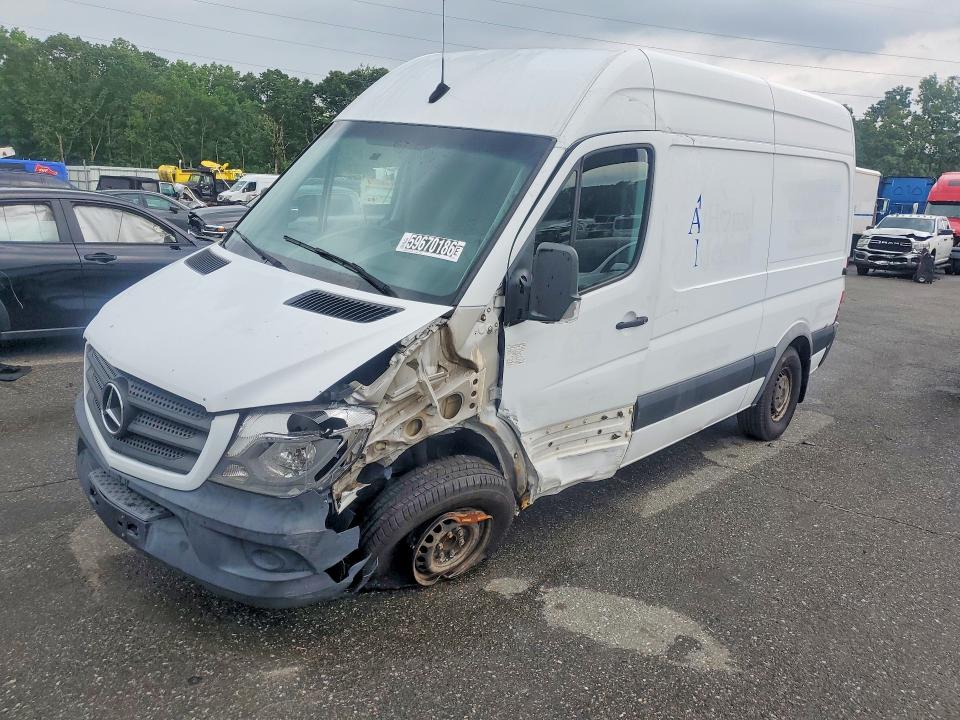 59670186 :رقم المزاد ، WD3PE7CD3HP567503 vin ، 2017 Mercedes-benz Sprinter مزاد بيع